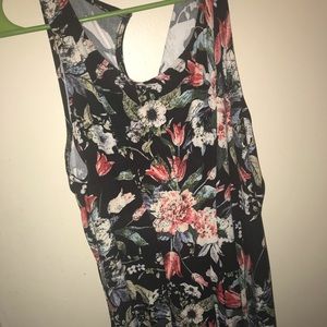 Flowy, causal dress